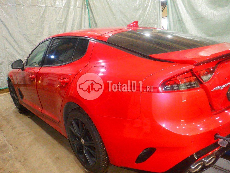 Фото KIA Stinger 180
