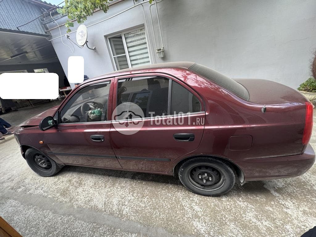 Фото Hyundai Accent 14