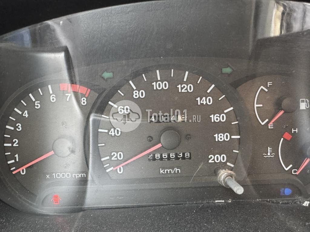 Фото Hyundai Accent 26