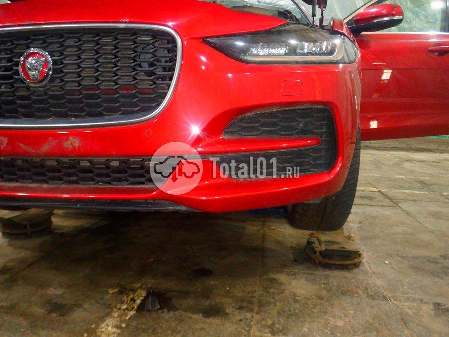 Фото Jaguar XE 114