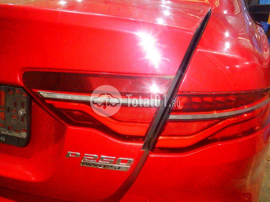 Фото Jaguar XE 140