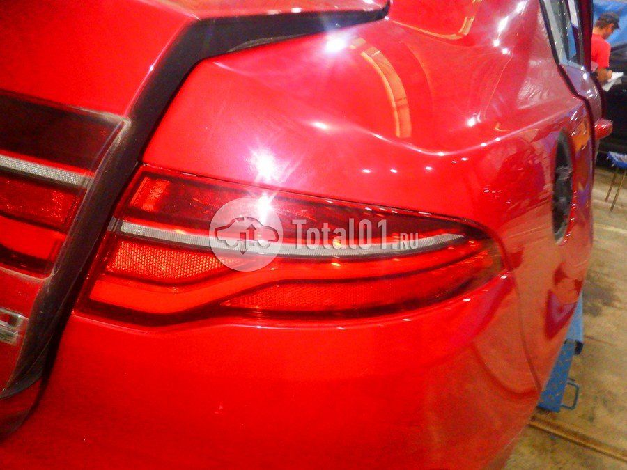 Фото Jaguar XE 142
