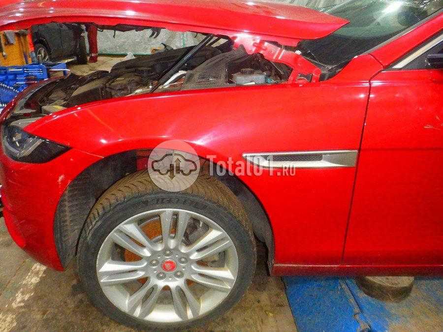 Фото Jaguar XE 174