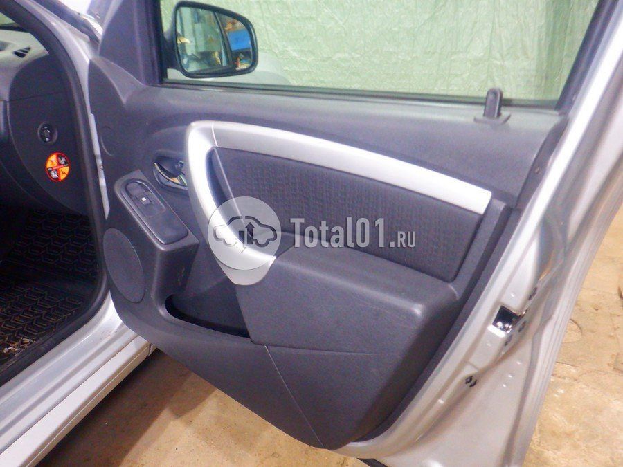 Фото Nissan Terrano 38