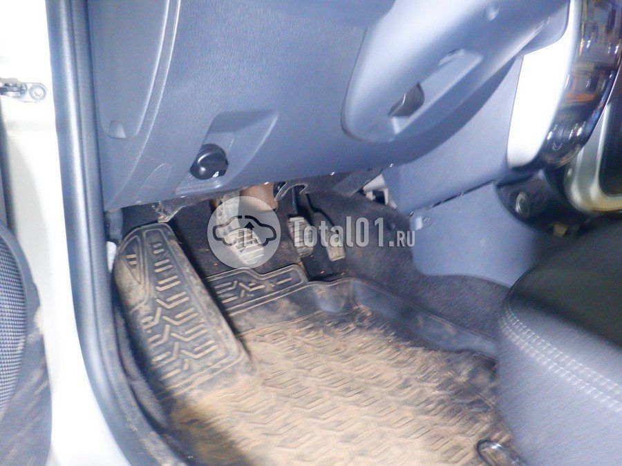 Фото Nissan Terrano 100