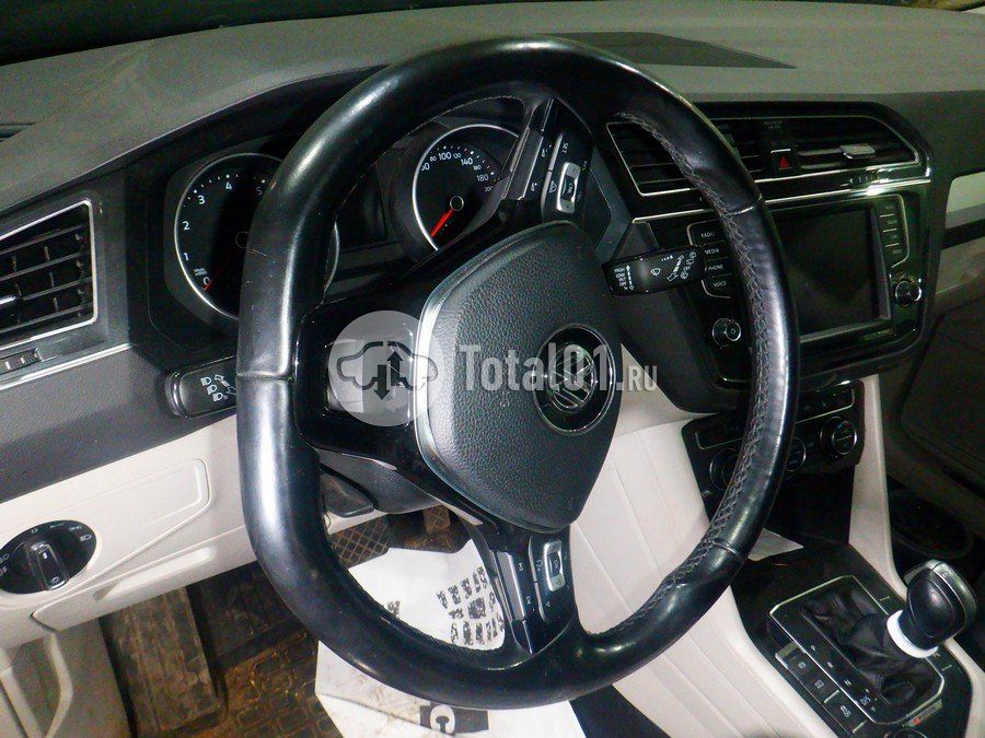 Фото Volkswagen Tiguan 28