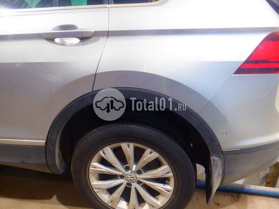 Фото Volkswagen Tiguan 180