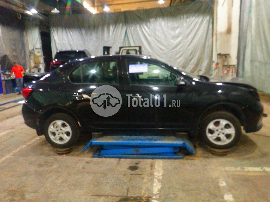 Фото Renault Logan 6