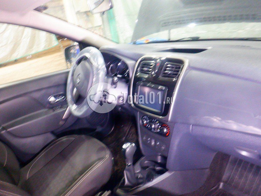 Фото Renault Logan 30