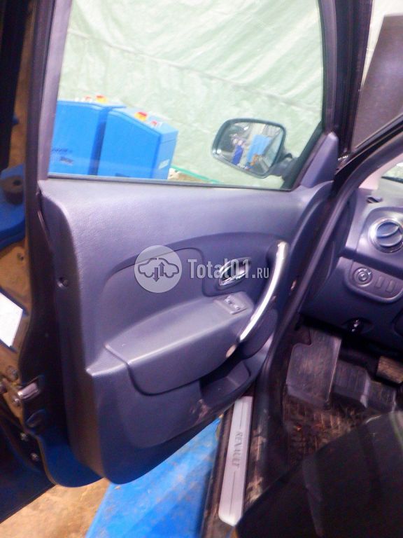 Фото Renault Logan 80