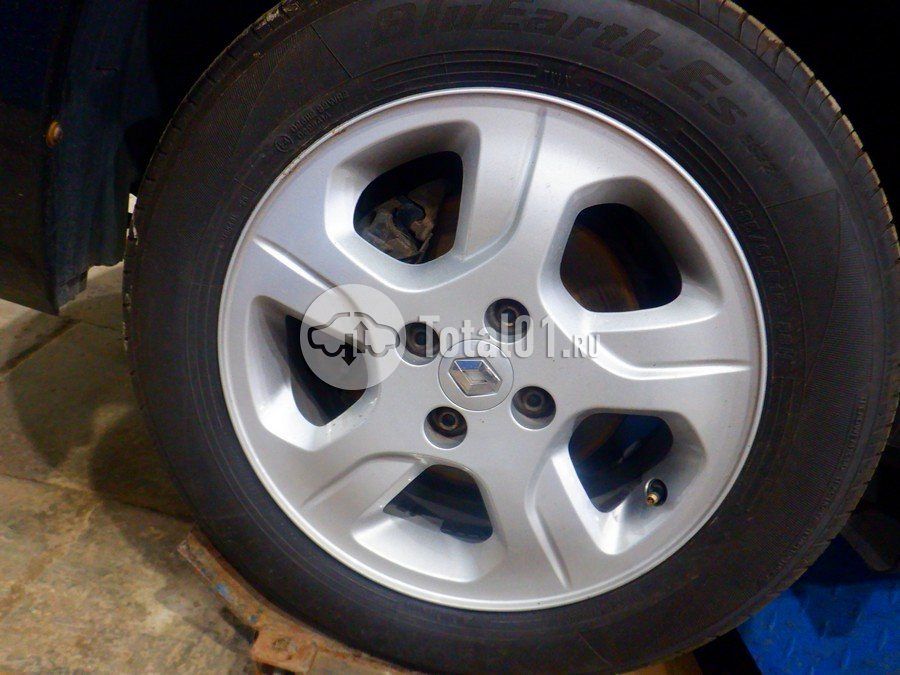 Фото Renault Logan 214