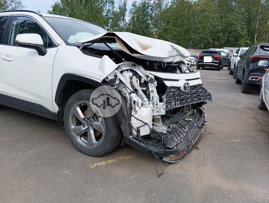 Фото Toyota RAV4 28