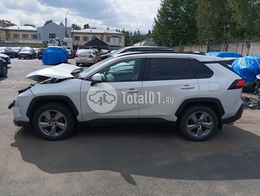 Фото Toyota RAV4 46