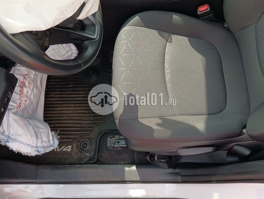 Фото Toyota RAV4 54