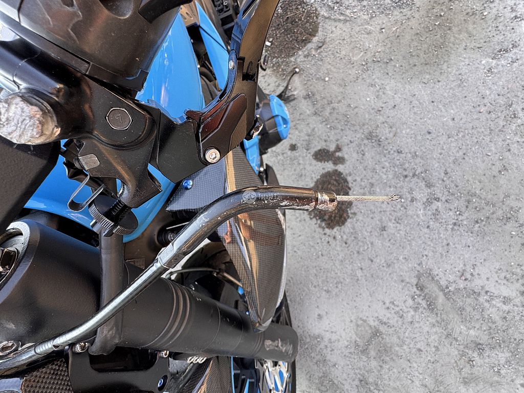 Фото Honda CBR1100XX 18