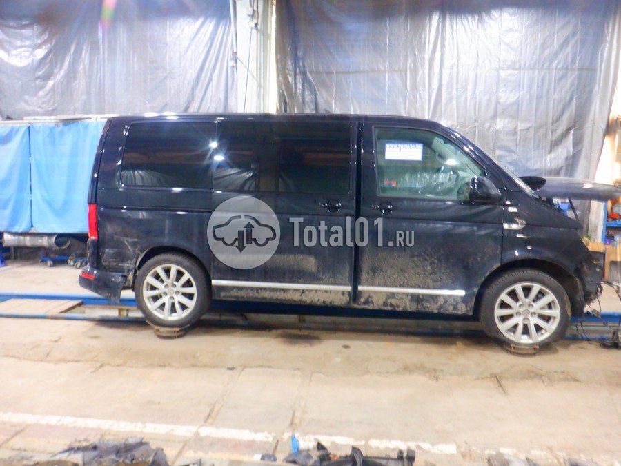 Фото Volkswagen Multivan 8