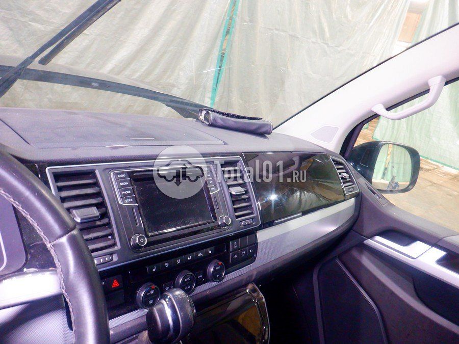 Фото Volkswagen Multivan 38