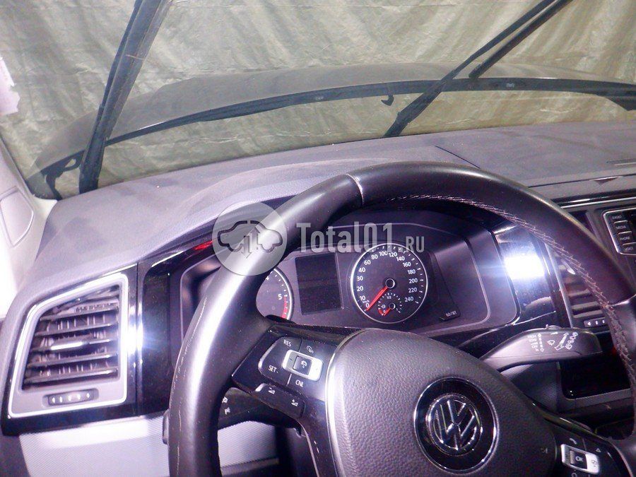 Фото Volkswagen Multivan 42
