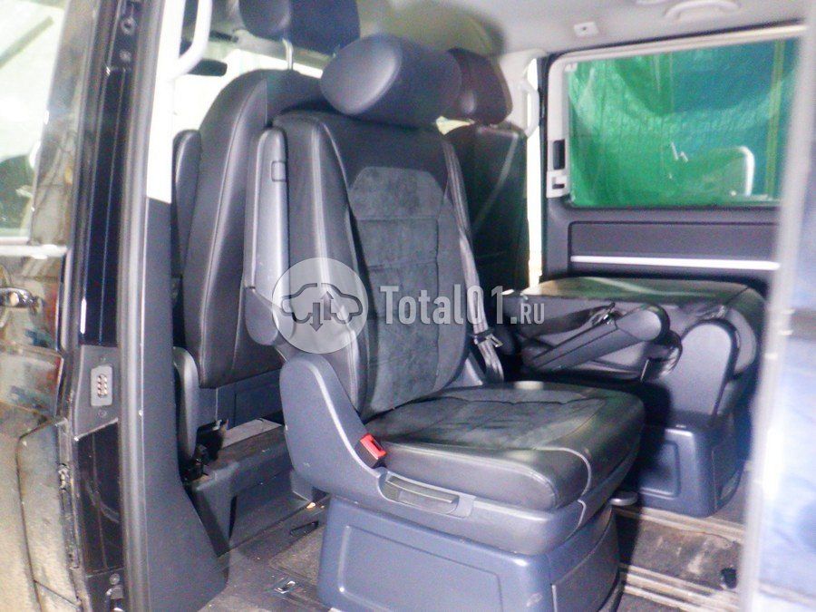 Фото Volkswagen Multivan 64