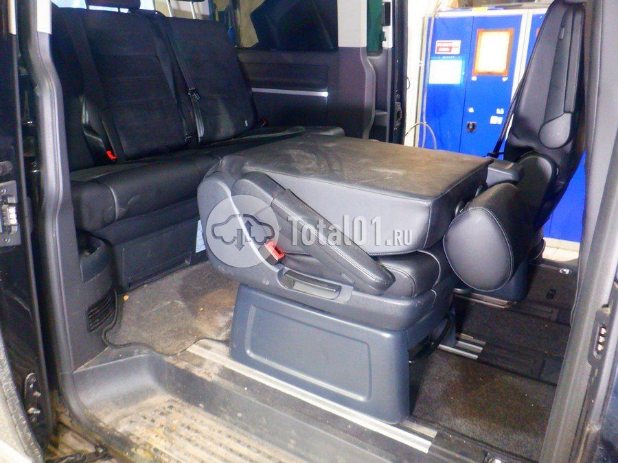 Фото Volkswagen Multivan 92