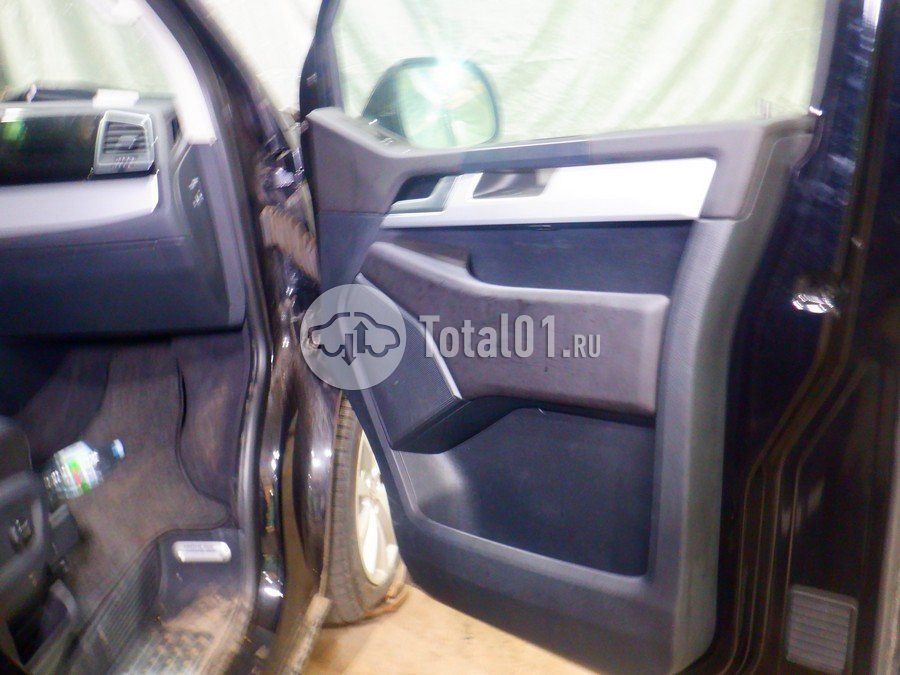 Фото Volkswagen Multivan 104