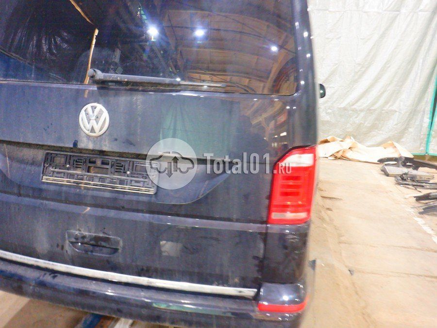 Фото Volkswagen Multivan 210