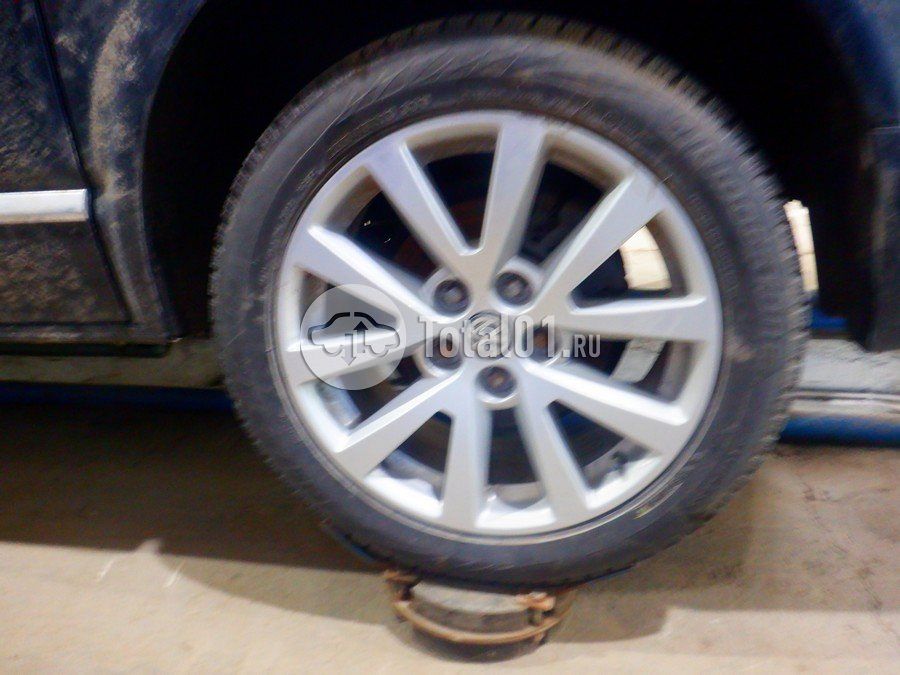 Фото Volkswagen Multivan 220
