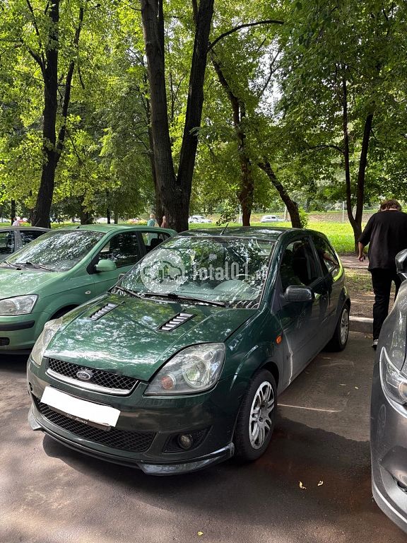 Фото Ford Fiesta 4