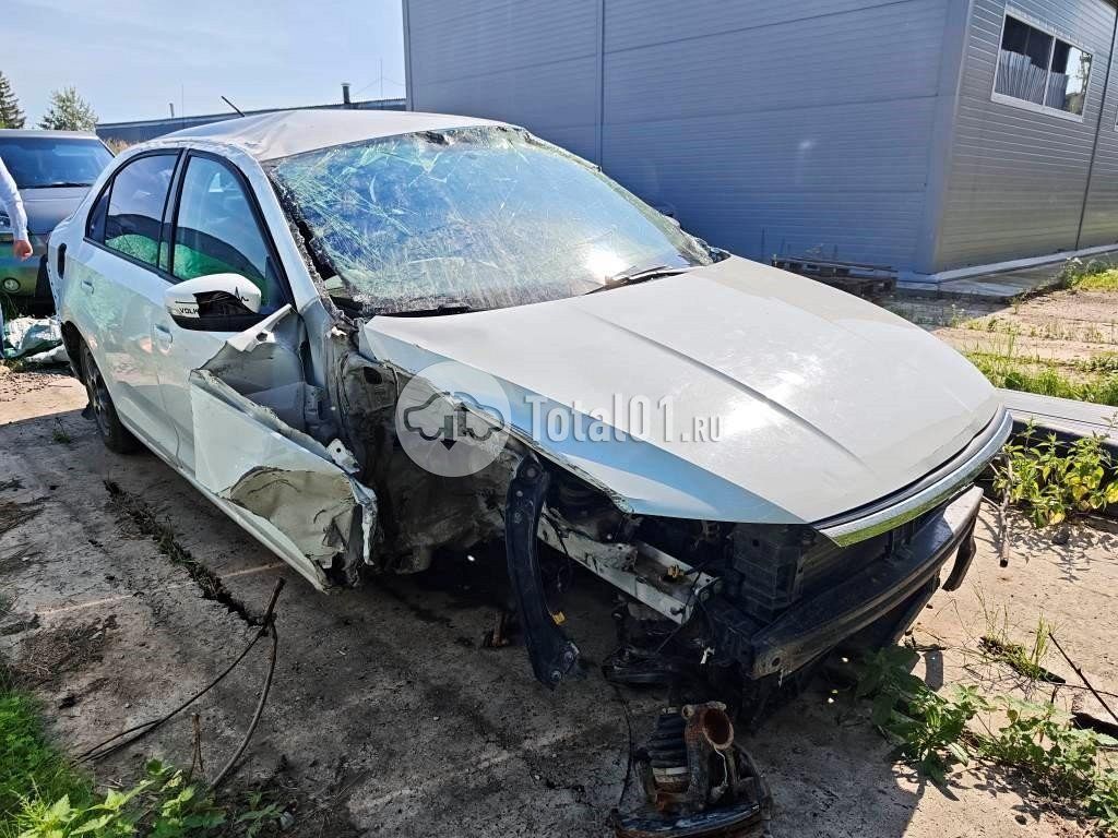 Фото Volkswagen Polo 4