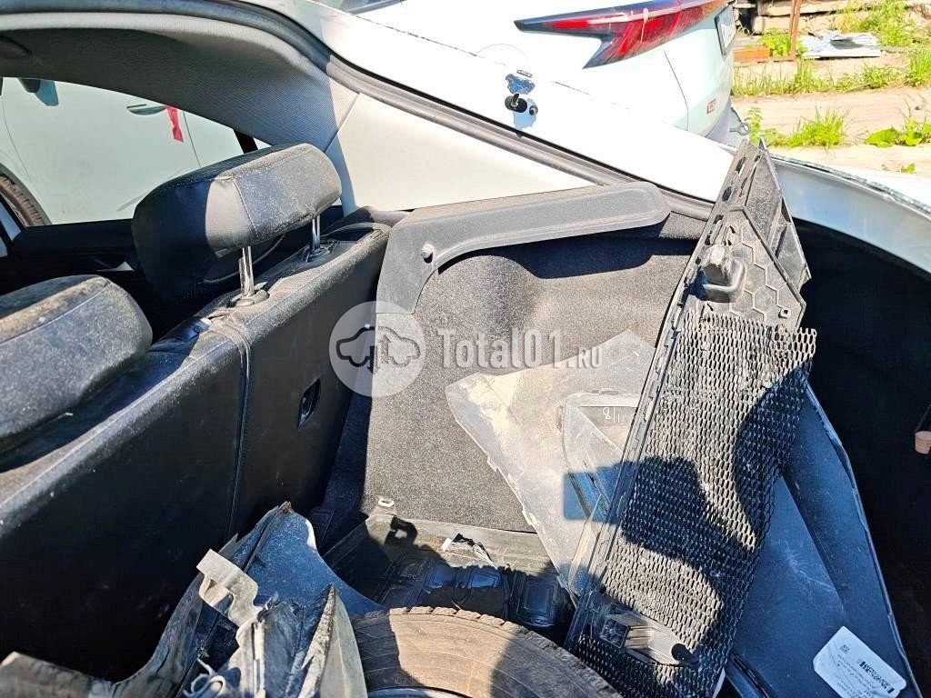Фото Volkswagen Polo 14