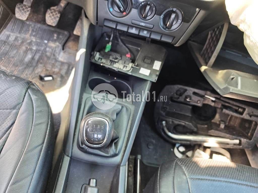Фото Volkswagen Polo 52