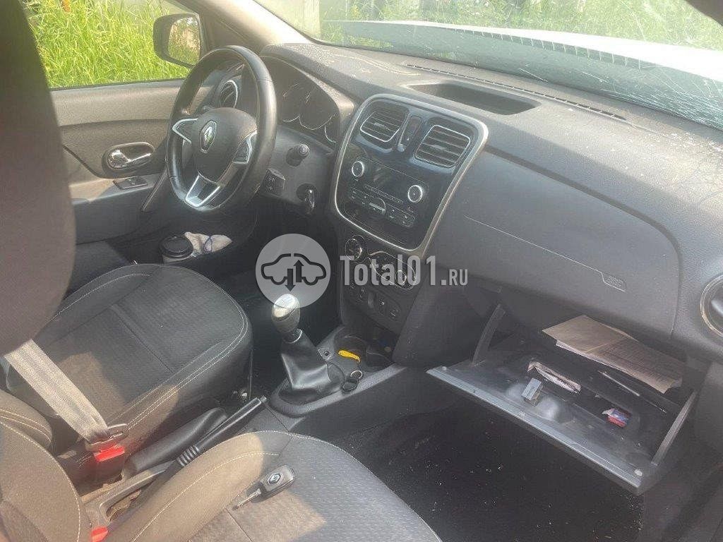 Фото Renault Logan 4