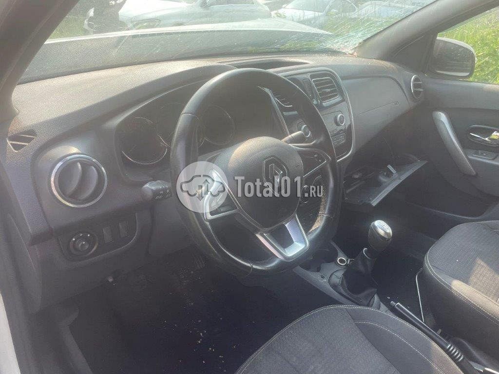 Фото Renault Logan 22
