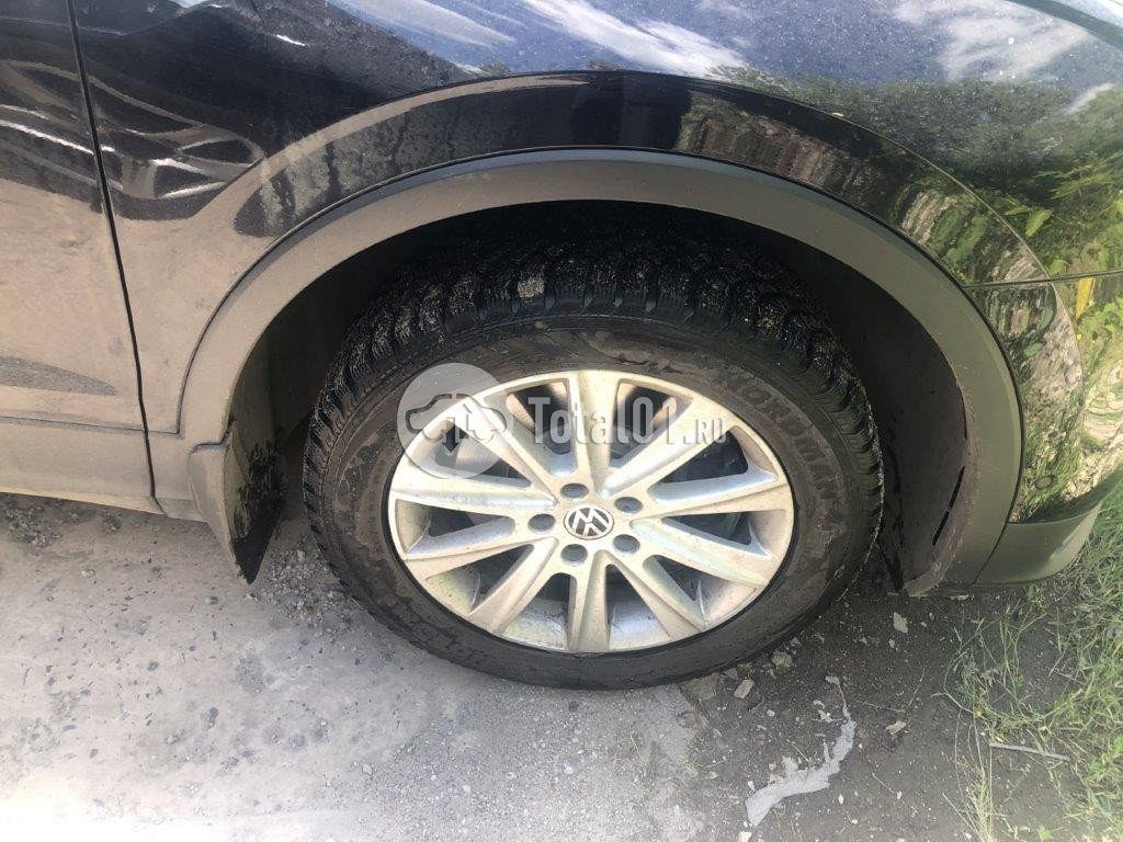 Фото Volkswagen Tiguan 10