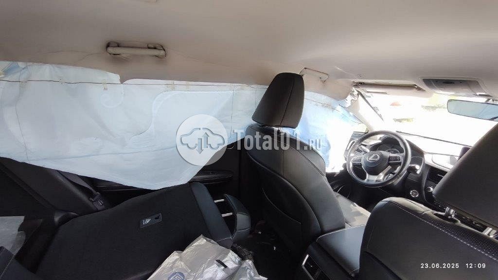 Фото Lexus RX 104