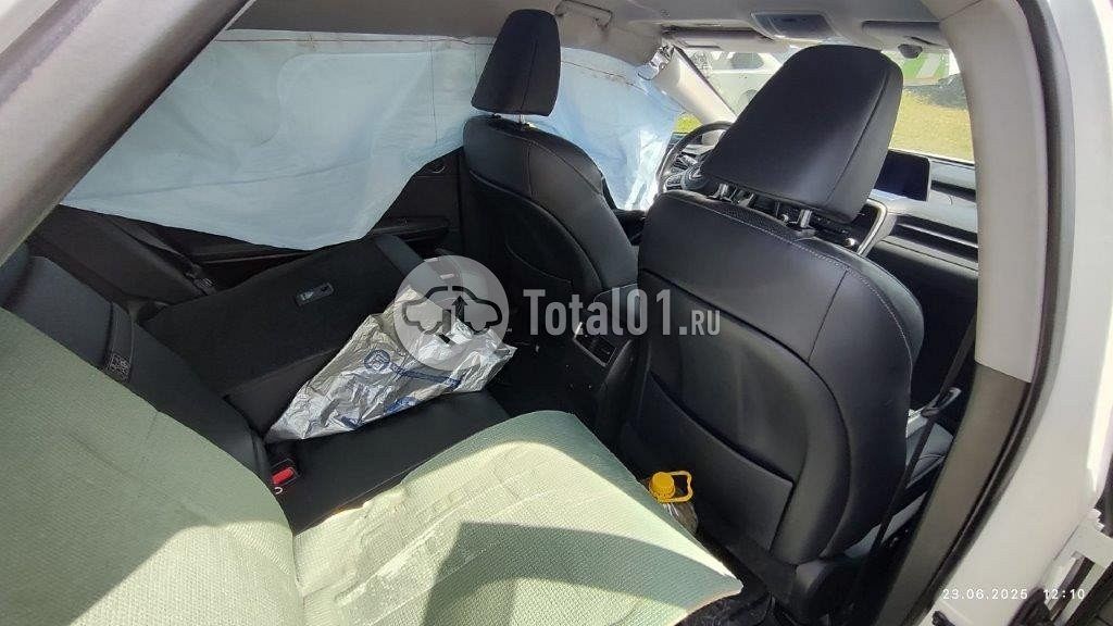 Фото Lexus RX 108