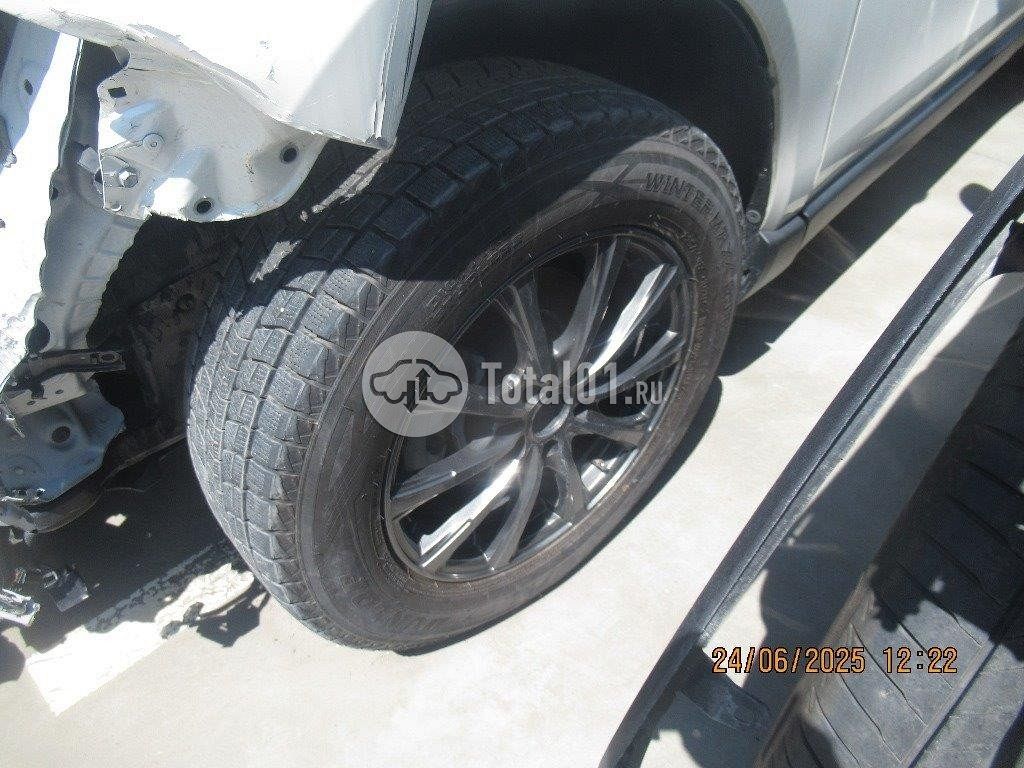 Фото Toyota Harrier 16