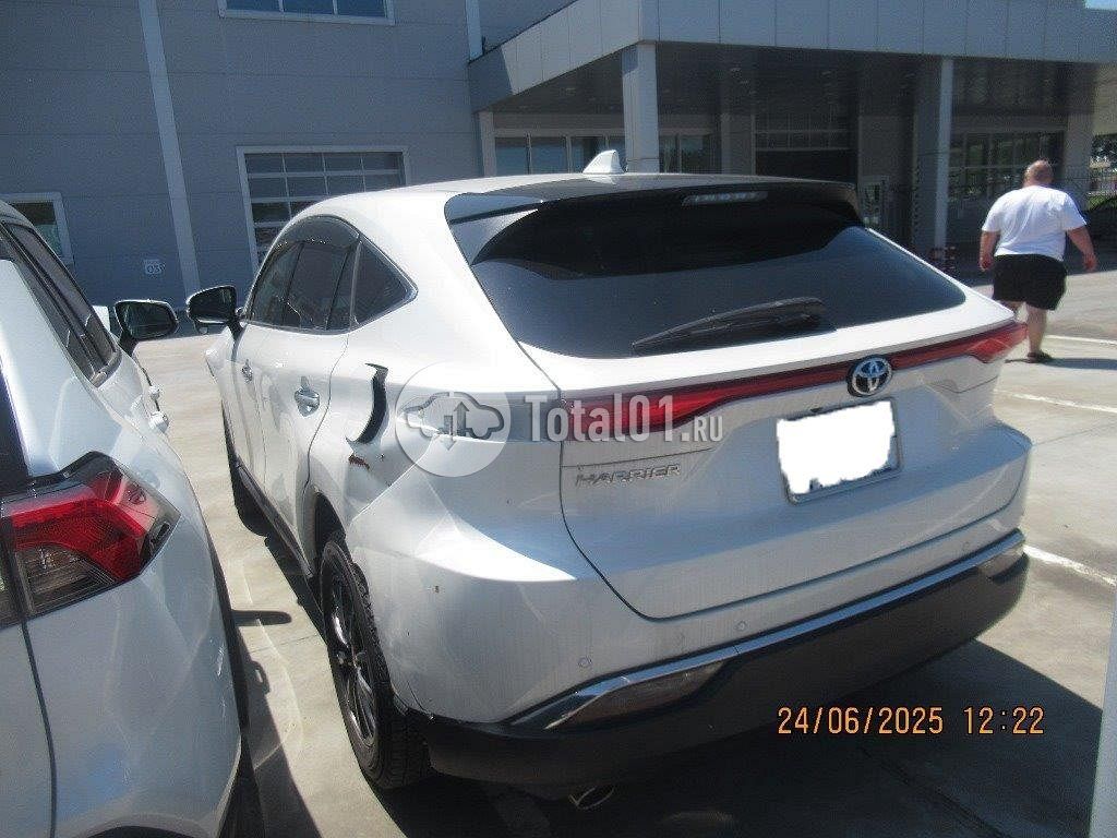 Фото Toyota Harrier 24
