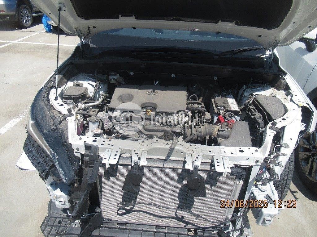 Фото Toyota Harrier 44