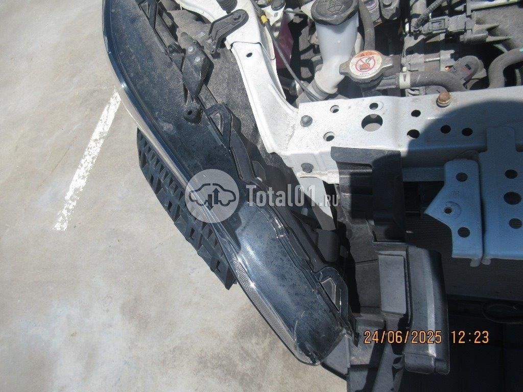 Фото Toyota Harrier 46