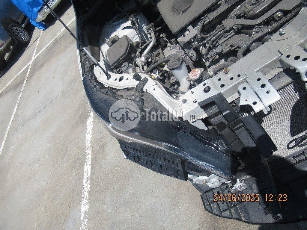 Фото Toyota Harrier 48