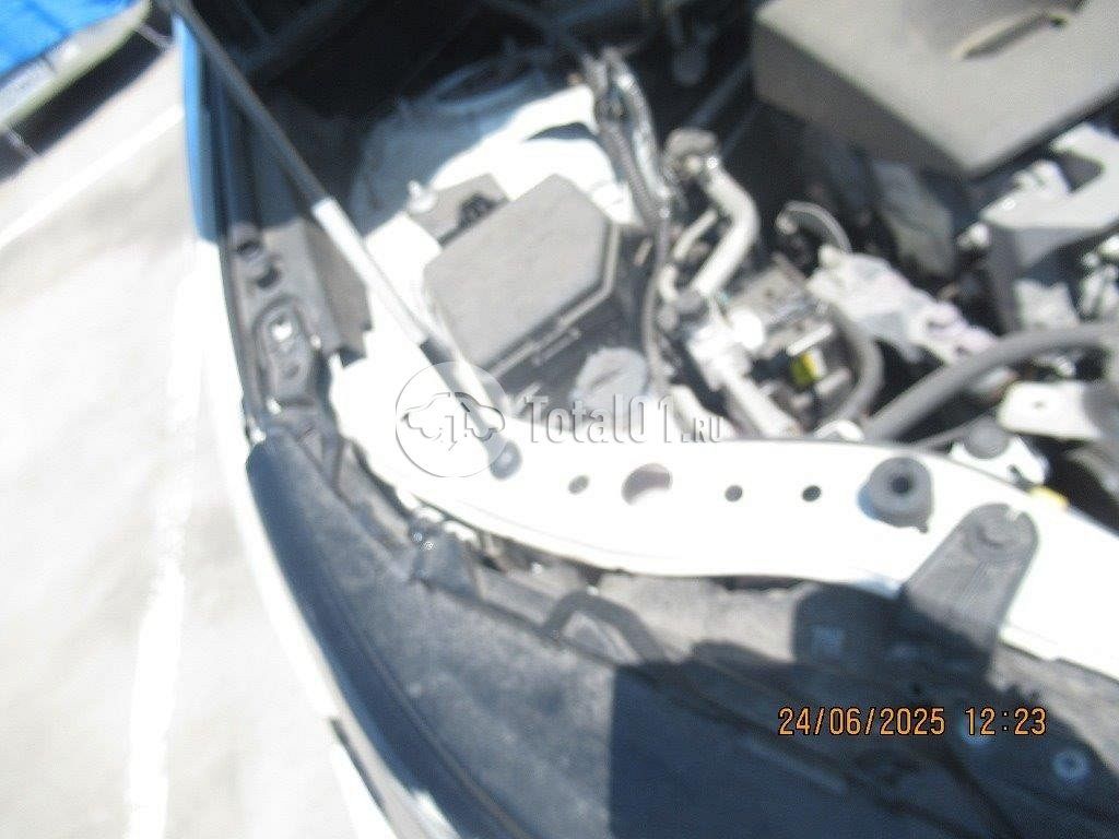 Фото Toyota Harrier 52