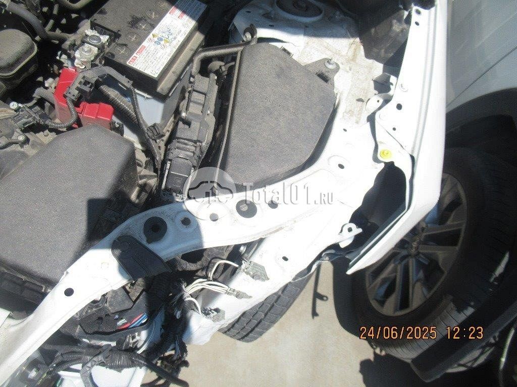 Фото Toyota Harrier 56