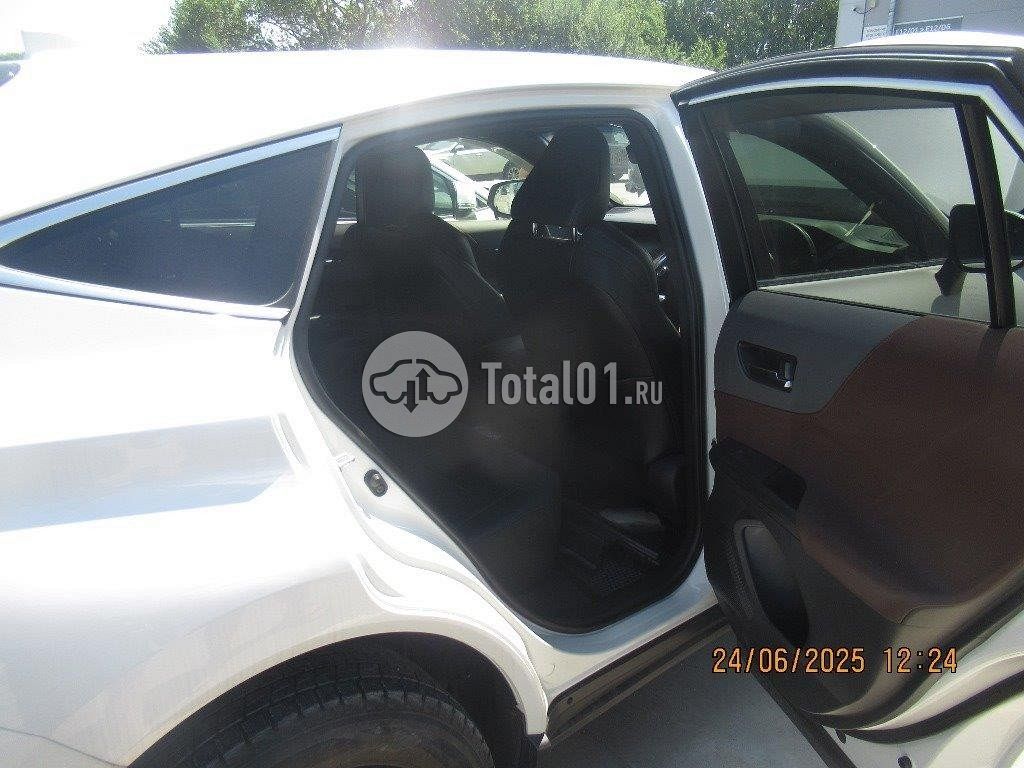 Фото Toyota Harrier 84