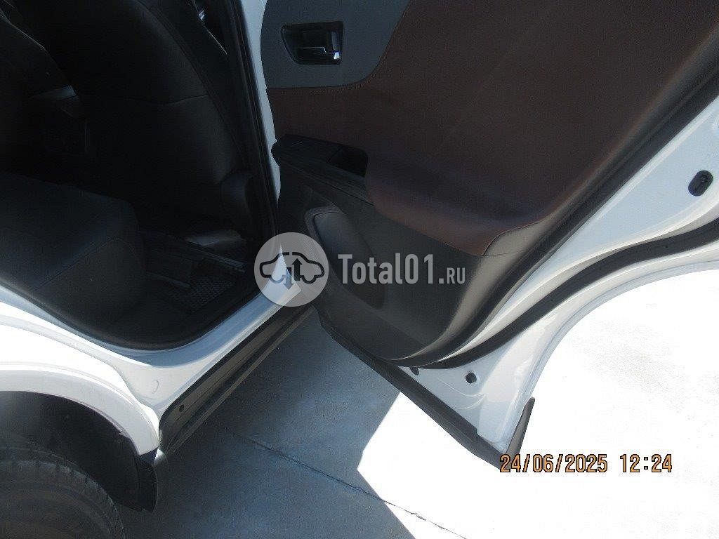 Фото Toyota Harrier 86