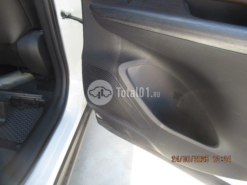 Фото Toyota Harrier 88