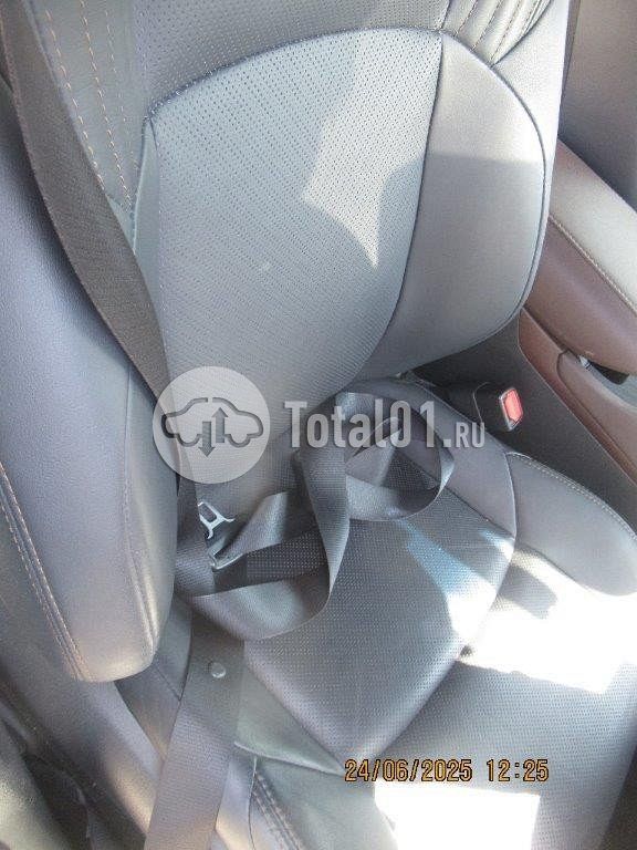 Фото Toyota Harrier 108