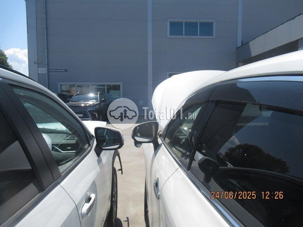 Фото Toyota Harrier 114
