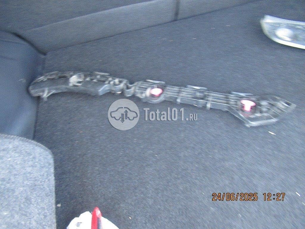 Фото Toyota Harrier 128