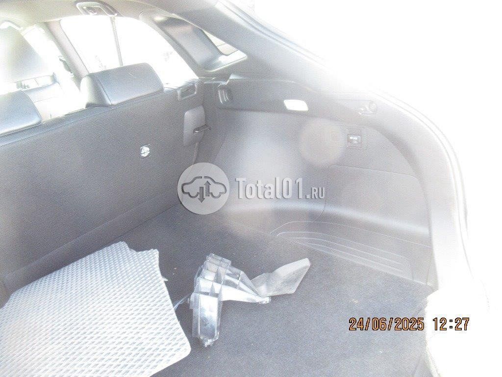 Фото Toyota Harrier 134